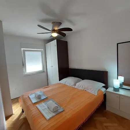 Maholiday * Μακάρσκα